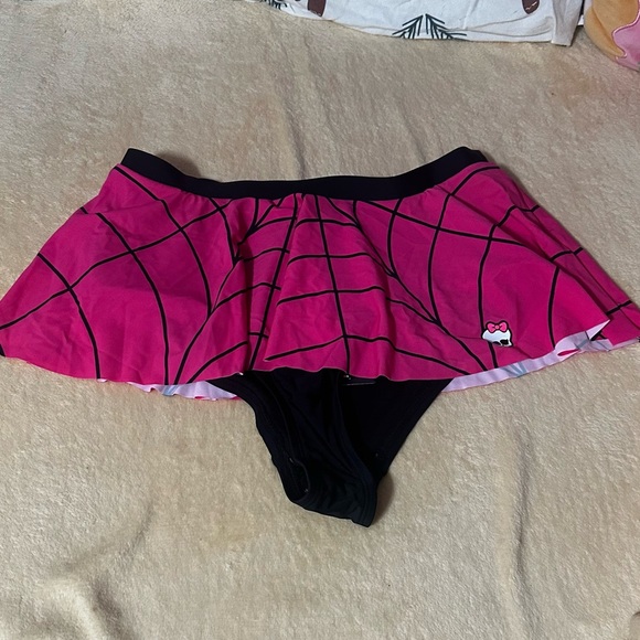 NWT Hot Topic Monster High Draculaura swim bottom - Picture 3 of 6